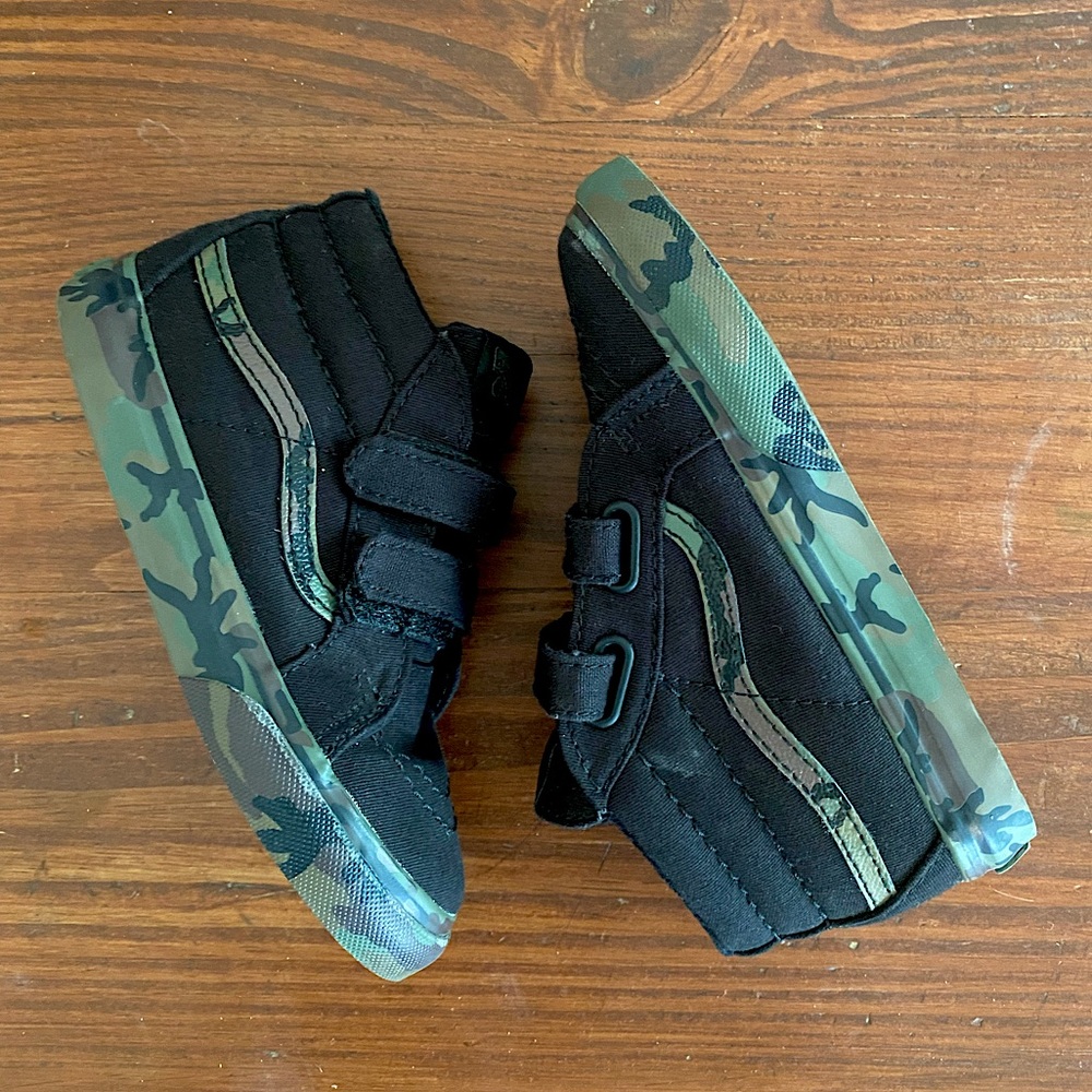 Vans Sk8 Mid Reissue V Skate Shoe